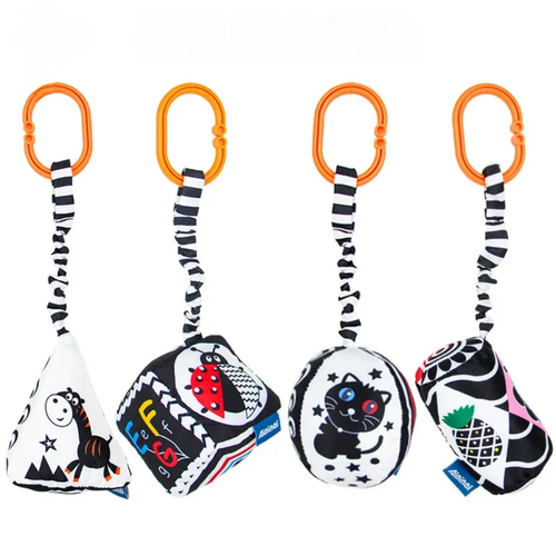 آویز پارچه ای سیاه و سفید نوزاد